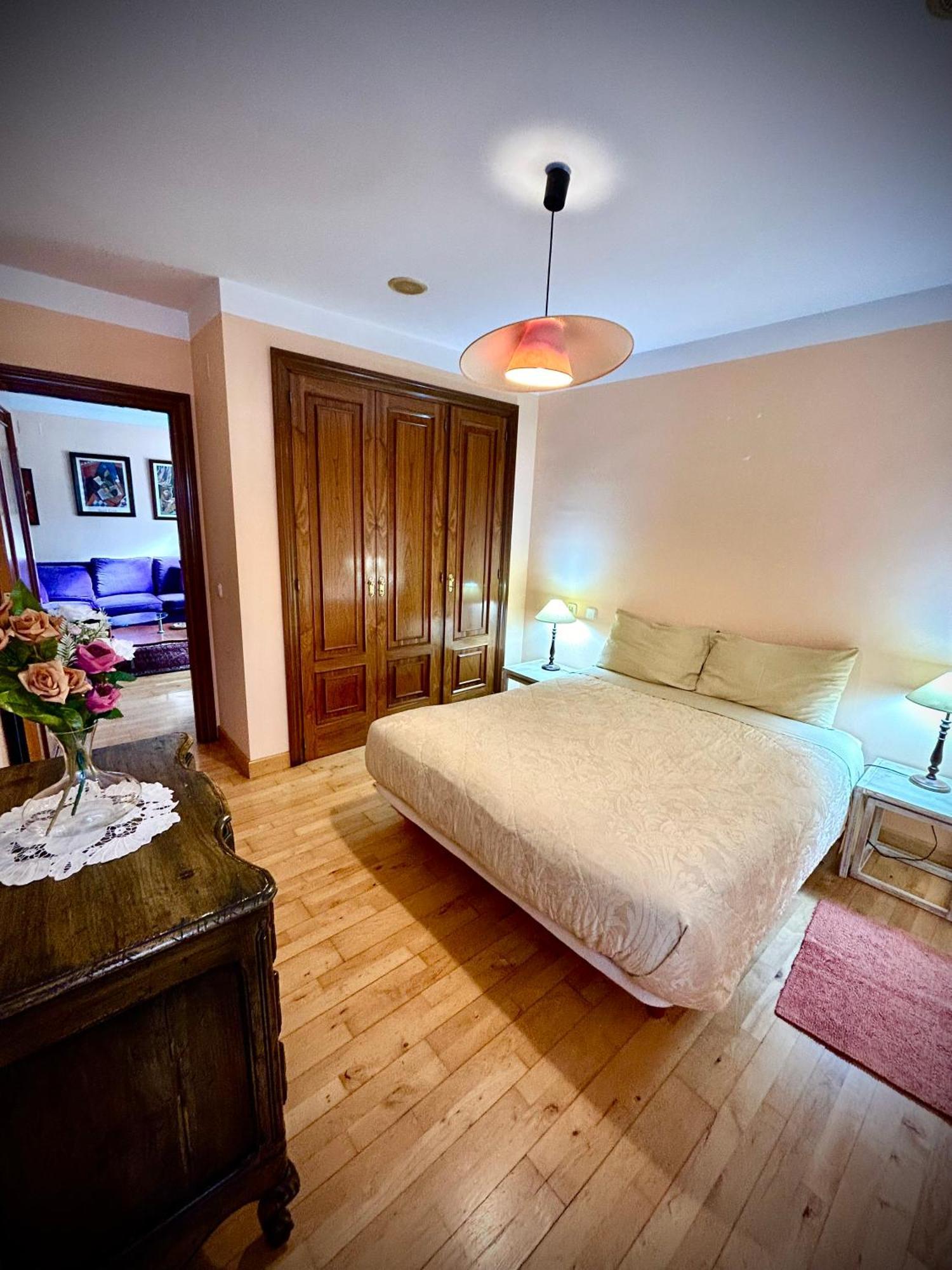 Vivienda Rectorado 2 Apartment Salamanca Luaran gambar