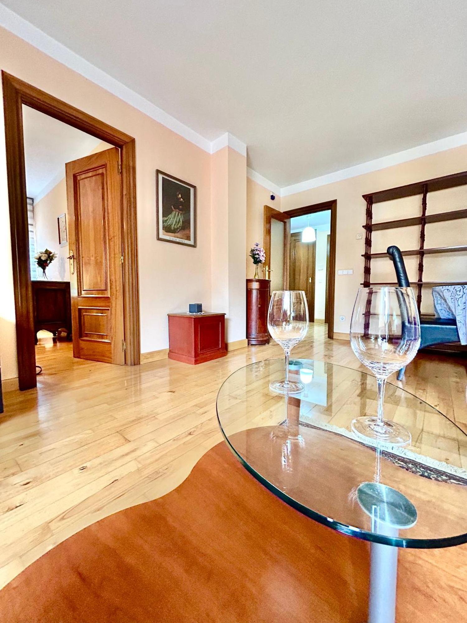 Vivienda Rectorado 2 Apartment Salamanca Luaran gambar